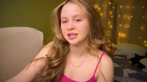 Ilona online show from 02/18/25, 01:33