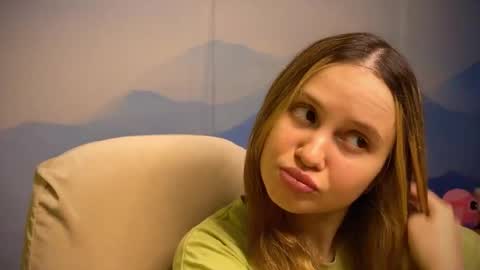 Ilona online show from 12/21/25, 09:27