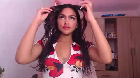 fairylatin online show from 12/25/24, 03:17