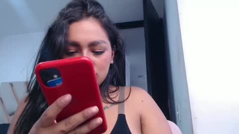 fairylatin online show from 11/11/25, 09:04