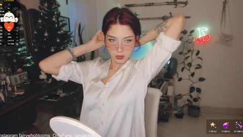 Snapshot of fairywhore chatting on 12/30/24, 06:09  Jackie Cosplayer  online show from 12/30/24, 06:09