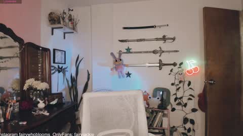 Snapshot of fairywhore chatting on 01/07/25, 07:52  Jackie Cosplayer  online show from 01/07/25, 07:52