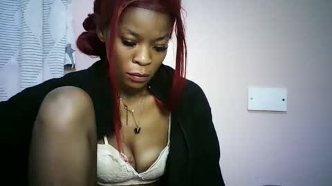faizah_ online show from 04/29/26, 03:21