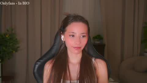 Snapshot of falinecrosthwaite chatting on 05/21/26, 07:10 Kaori online show from 05/21/26, 07:10