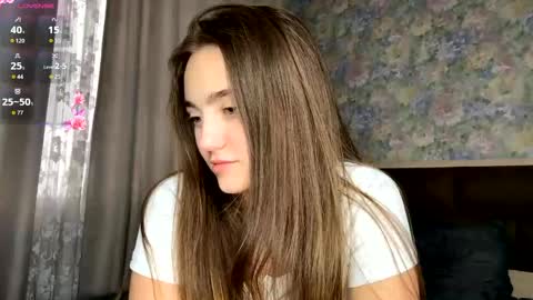 Snapshot of falineellson chatting on 04/28/26, 08:30 Erika online show from 04/28/26, 08:30