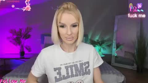 Lana online show from 07/23/26, 12:13