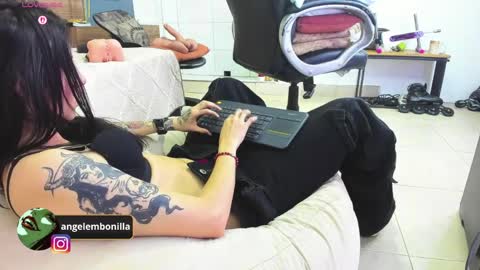 Megan    630  1330 -5 online show from 04/01/26, 01:52