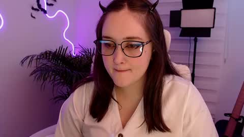 Snapshot of fallenag__ chatting on 05/13/26, 10:17 OF fallenag 1 online show from 05/13/26, 10:17