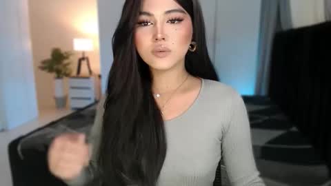 Snapshot of fallfromabove chatting on 03/09/26, 07:01 Belly Conklin online show from 03/09/26, 07:01