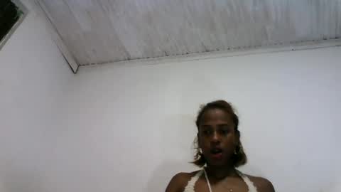 Snapshot of fallinah01 chatting on 07/28/26, 02:24 fallinah01 online show from 07/28/26, 02:24