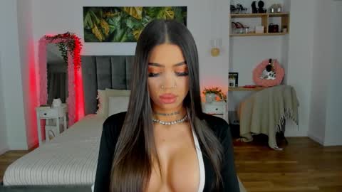 Jennifer online show from 09/09/25, 02:11