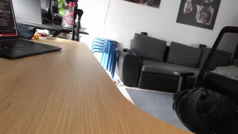 Snapshot of fandedanny chatting on 09/16/25, 07:42 fandedanny online show from 09/16/25, 07:42