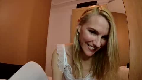 Fanny online show from 12/25/24, 12:16