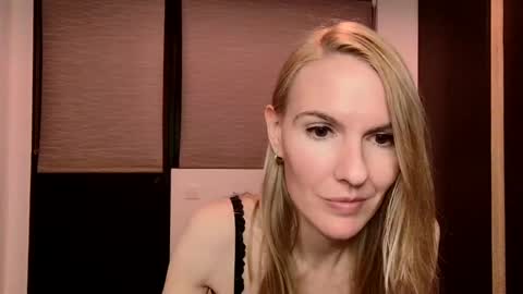 Fanny online show from 12/31/24, 01:26