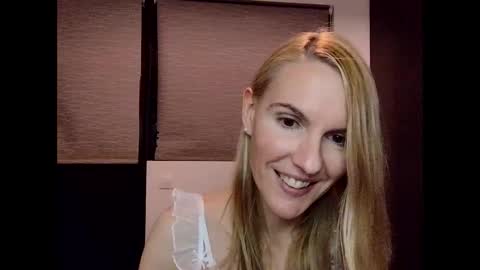 Fanny online show from 01/04/25, 04:23