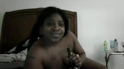 Snapshot of fansiibaby chatting on 10/27/25, 04:11 fansiibaby online show from 10/27/25, 04:11