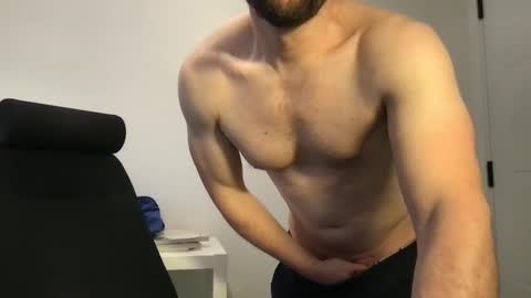 Snapshot of fantacyland chatting on 12/19/24, 01:51 Alex online show from 12/19/24, 01:51