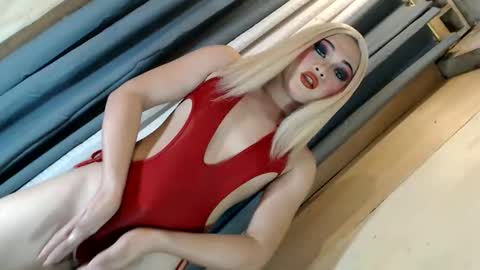 DANIELLA - DONT FORGET TO GIVE ME A THUMBSU UP online show from 11/09/25, 11:41