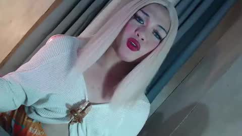 DANIELLA - DONT FORGET TO GIVE ME A THUMBSU UP online show from 03/01/26, 06:26