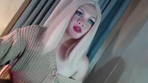 DANIELLA - DONT FORGET TO GIVE ME A THUMBSU UP online show from 03/04/26, 02:45