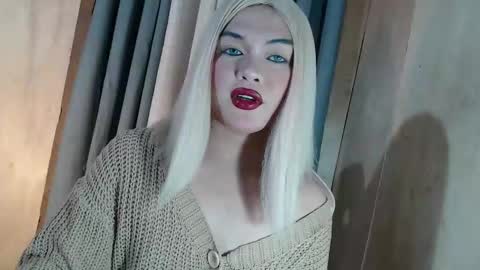 Snapshot of fantasticcock69_daniella chatting on 04/30/26, 10:43 DANIELLA - DONT FORGET TO GIVE ME A THUMBSU UP online show from 04/30/26, 10:43
