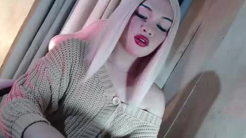 Snapshot of fantasticcock69_daniella chatting on 06/01/26, 10:50 DANIELLA - DONT FORGET TO GIVE ME A THUMBSU UP online show from 06/01/26, 10:50