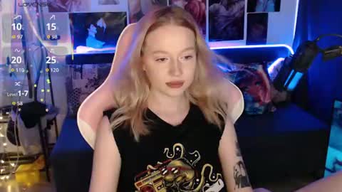 Snapshot of fantasy_lisa chatting on 07/19/26, 12:53 Lisa online show from 07/19/26, 12:53