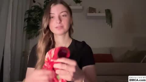 Snapshot of fantasyella chatting on 02/19/25, 05:27 Ella online show from 02/19/25, 05:27