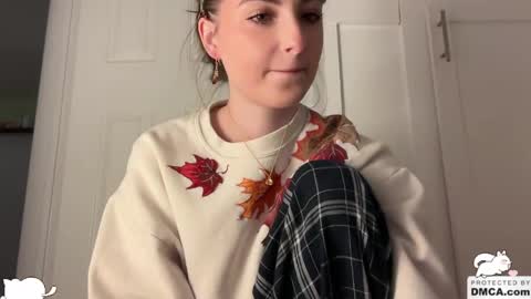 Snapshot of fantasyella chatting on 06/07/26, 04:16 Ella online show from 06/07/26, 04:16