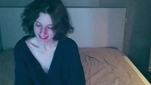 Kira online show from 10/14/25, 12:11