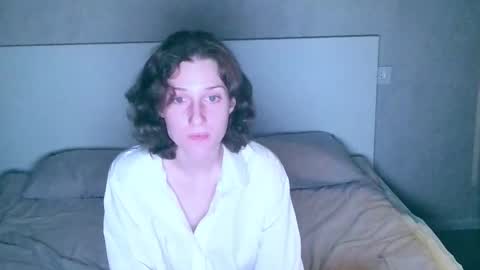 Kira online show from 10/19/25, 12:00