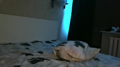 Kira online show from 04/19/26, 11:40