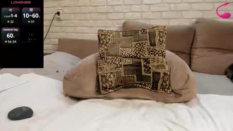 farah online show from 11/24/25, 03:23