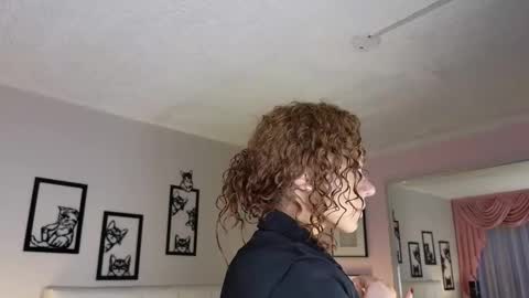 Farah online show from 03/12/25, 12:04