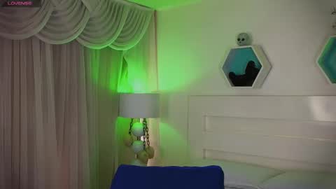 Farah online show from 10/24/25, 12:12