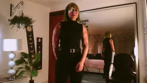 Farah online show from 02/12/26, 12:11