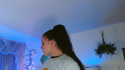 Farah online show from 02/21/26, 12:06