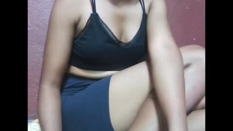 farantsaaly1 online show from 12/22/25, 05:21