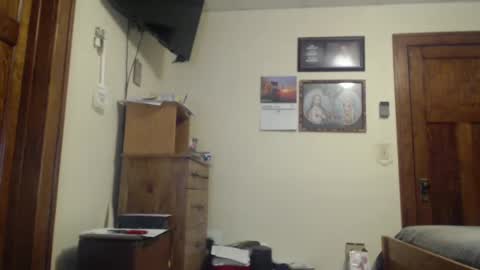 Snapshot of farboy64 chatting on 02/10/25, 12:29 farboy64 online show from 02/10/25, 12:29