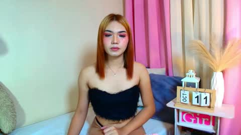 Snapshot of farrah_marie chatting on 10/11/25, 12:43 Farrah Zarake online show from 10/11/25, 12:43