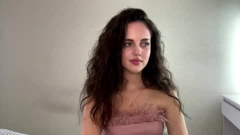 Snapshot of farrahburde chatting on 06/15/26, 03:47 Mia online show from 06/15/26, 03:47