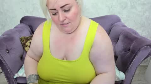 fashiona online show from 09/22/25, 08:55