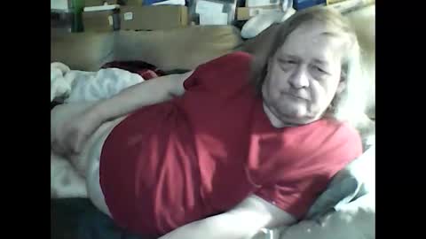 Snapshot of fasteddysex chatting on 03/02/25, 12:31 HoneyCumJuice4U online show from 03/02/25, 12:31