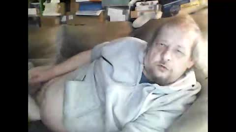 Snapshot of fasteddysex chatting on 09/24/25, 07:33 HoneyCumJuice4U online show from 09/24/25, 07:33