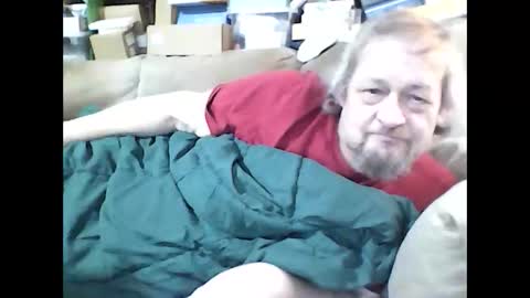 Snapshot of fasteddysex chatting on 10/17/25, 08:33 HoneyCumJuice4U online show from 10/17/25, 08:33