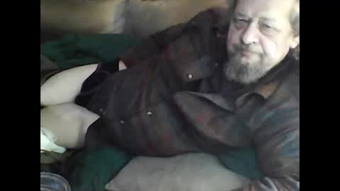 HoneyCumJuice4U online show from 12/17/25, 10:27