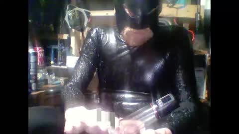 Snapshot of fasteddyuc chatting on 01/13/25, 07:32 fasteddyuc online show from 01/13/25, 07:32