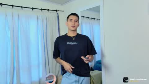 Snapshot of fatass_420 chatting on 11/01/25, 08:44 Johan online show from 11/01/25, 08:44