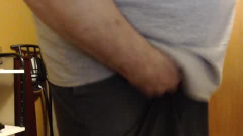 Snapshot of fatcat5000 chatting on 12/17/24, 12:01 fatcat5000 online show from 12/17/24, 12:01