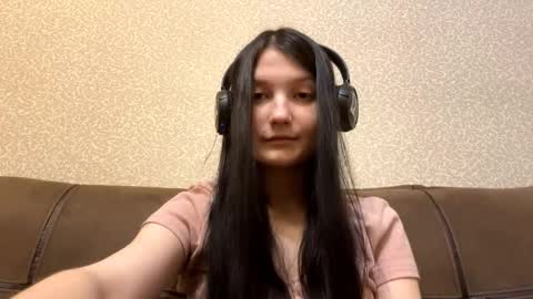 Aurora 18yo online show from 01/18/26, 09:13